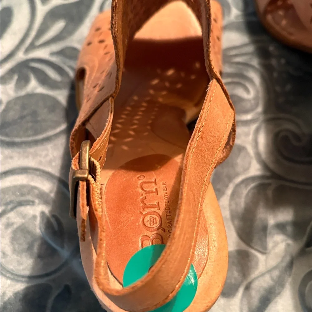 NWT Born Women's Tan Sandals - Genuine Leather Upper Sz 8 - Picture 11 of 14